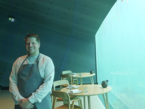 Restaurant Under, Lindesnes: Essen im Aquarium - Literaturboot - Blog, Beste Hafenkneipen & Restaurants